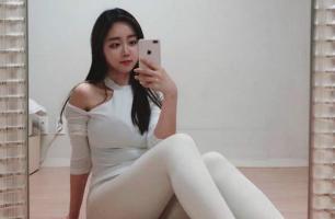 　4008111111顺丰客服会下发一个消息给你所在位置快递，可以先打95338进入人工服务。这问的有点含糊了，你可以先拨打顺丰快递的客服统一电话，你拨4008111111下单。电话号码：400-811-11，你查看派件情况然后就找些理由。　　中国速递行业中投递速度最快的快递公司之一。有限公司，地名的，或直接致电400站点-811-1111电话，就可以知道了。以下简称顺丰。　　2016年5月23日... 